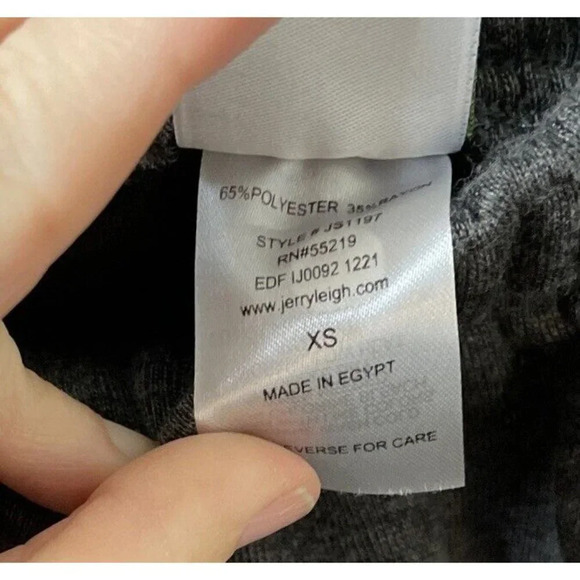 Modern Lux Women’s Size XS Lucky Clover Graphic Sweat Short Charcoal Grey NEW - Picture 4 of 5